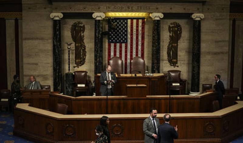 Biden Urged To Confiscate Russian Assets