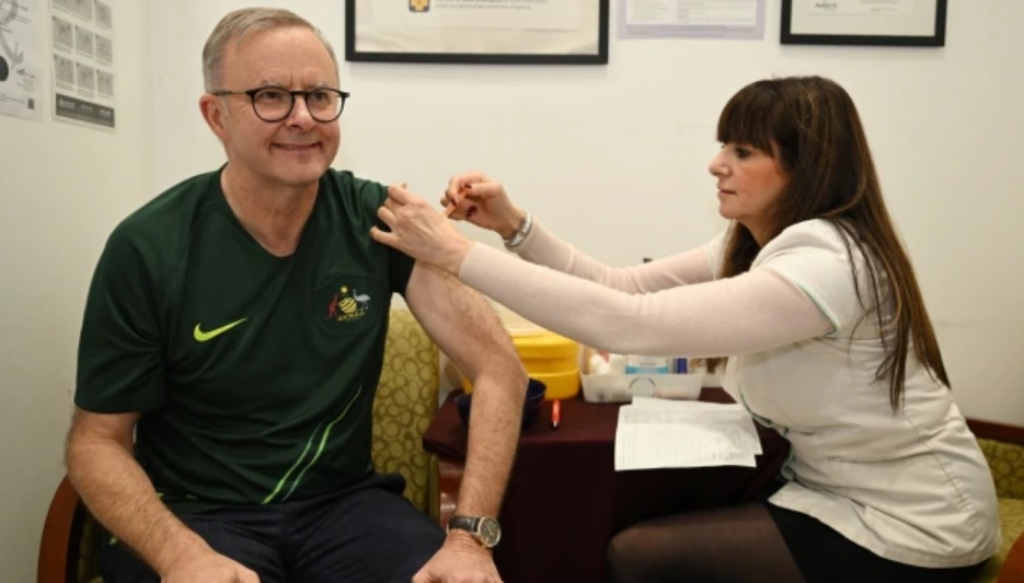 Australians Can Rejoice as Their Dodgy Drug Spruiker PM, Takes His 4TH c0vid Vaxx, Meaning He Wont Be Alive to Be Re Elected for a Second Term in 3 Years