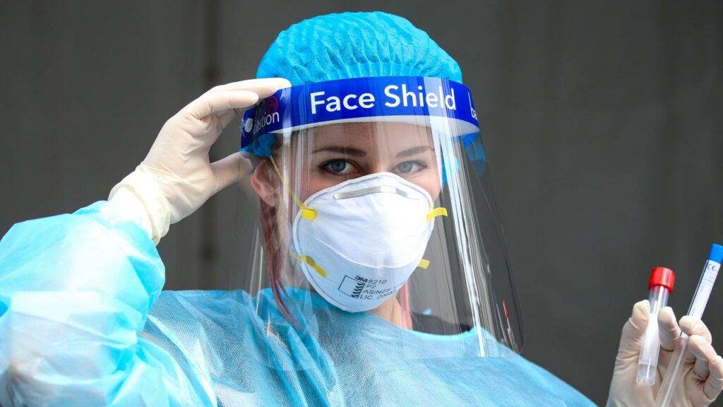 New Immune-Resistant Subvariants of COV-19 Have Some Health Experts so Concerned That They are Calling for Masks to Be Made Mandatory Once More