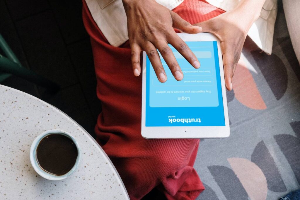 Individuals From Around the World Are Joining Truthbook.social to Share the Truth and Discover the Truth. Have You Given Suckerberg and FakeBook, Instasham and Screwtube the Flick Yet
