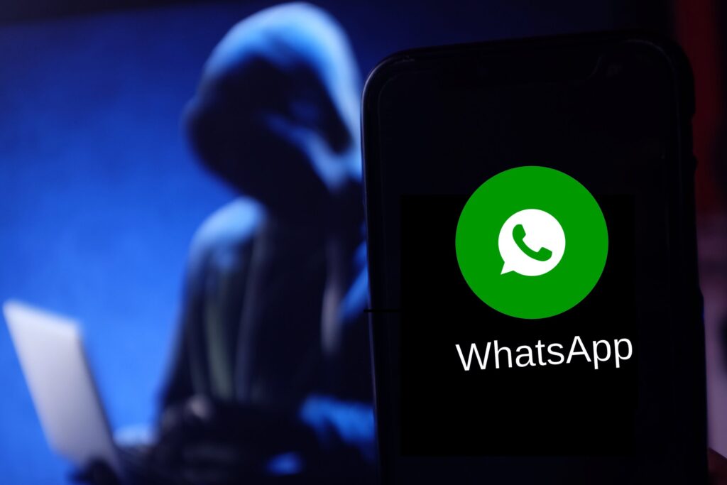 Hackers Could Have Full Access (!) to Everything on the Phones of WhatsApp Users