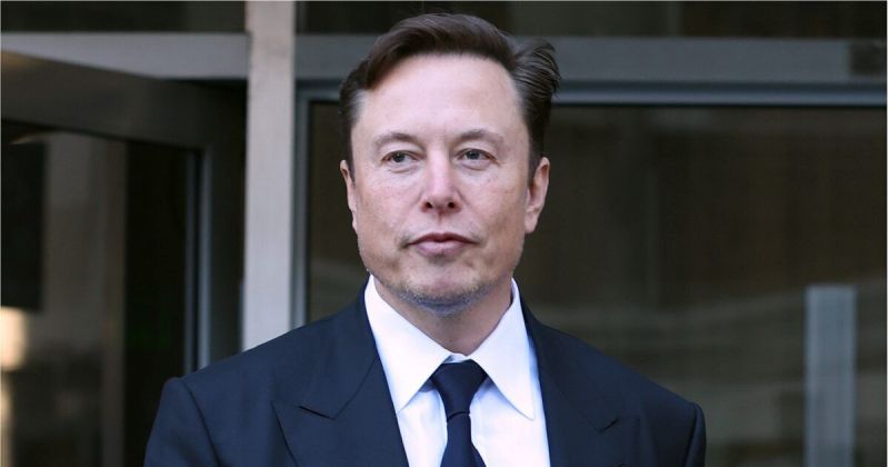 Elon Musk Suggests Twitter as New Platform for Tucker Carlson After Fox News Departure