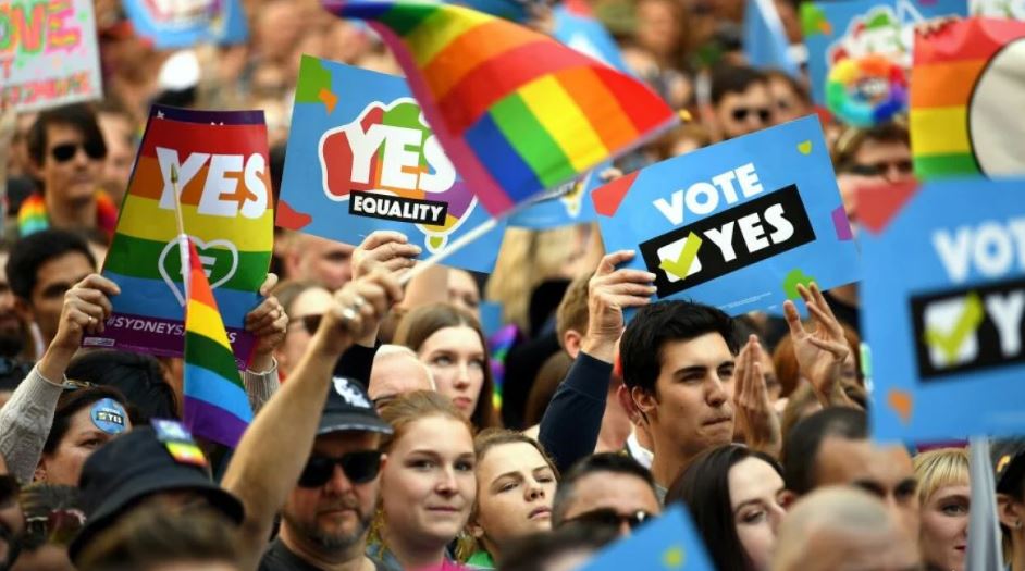 Yes Vote Campaigners Spitty & Hitty are Topping Australian Trends on Twitter