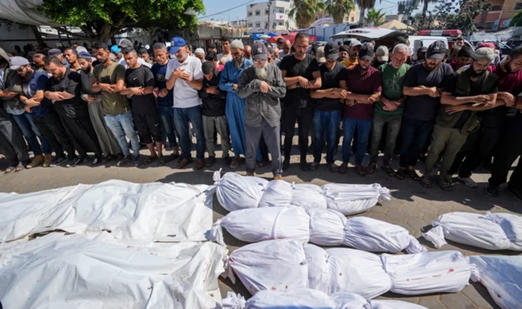 Dozens Killed in Israeli Strike on UN School, Witnesses Say
