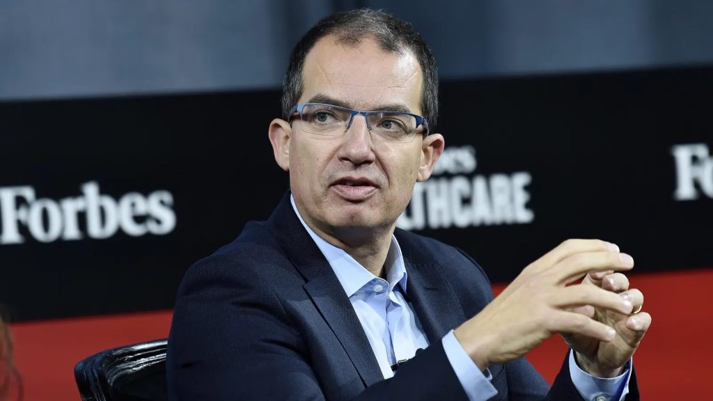 Moderna CEO Stephane Bancel: “There are Millions of Americans that have Long Covid and Millions of Americans Out of a Job Because of Long Covid”. How Stupid are these People Falling for Long Covid?