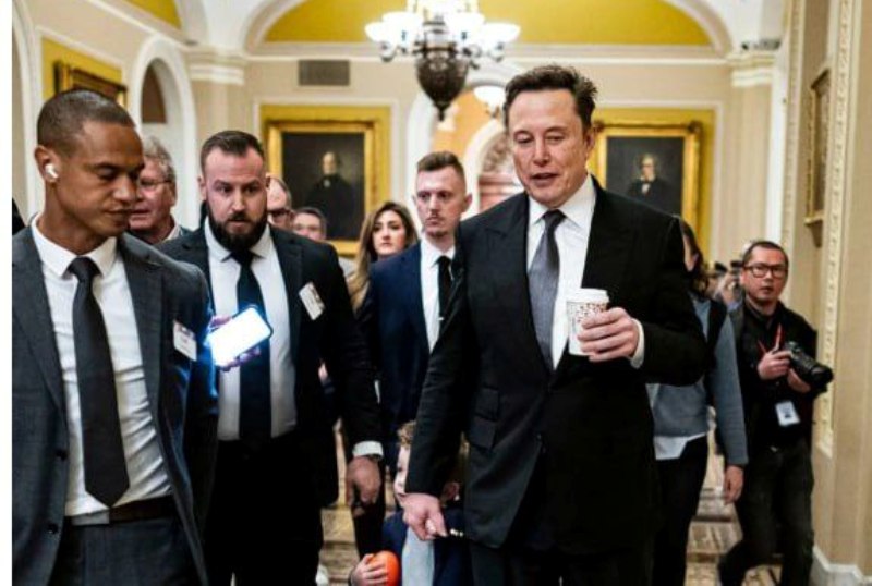 Elon Musk has Become the First Person Whose Fortune has Reached $400 Billion, Bloomberg Reports