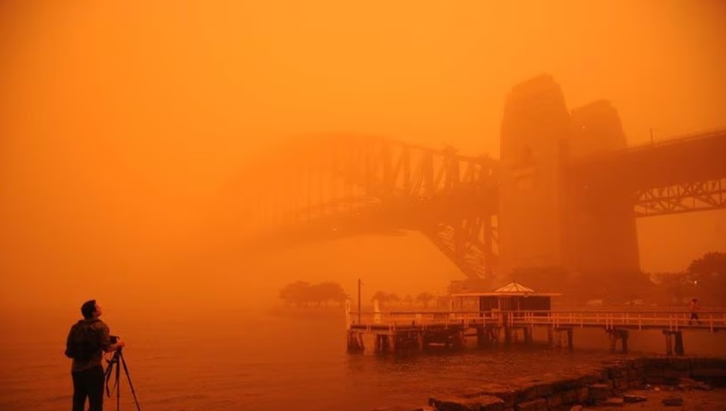 Sydney Sky Turns Orange Courtesy of Rare Weather Phenomenon