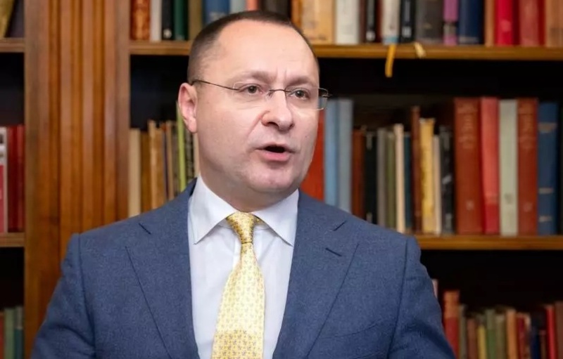 Ukraine’s Ambassador to Australia Vasyl Myroshnychenko Publicly “Extorting” Australia for More Cash in a Bizarre Rant in Canberra