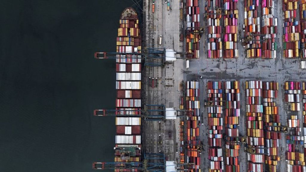 Trump Puts 50% Tariffs on Brazil and Copper, Eliminates a Tax Loophole and Hints at New Deals