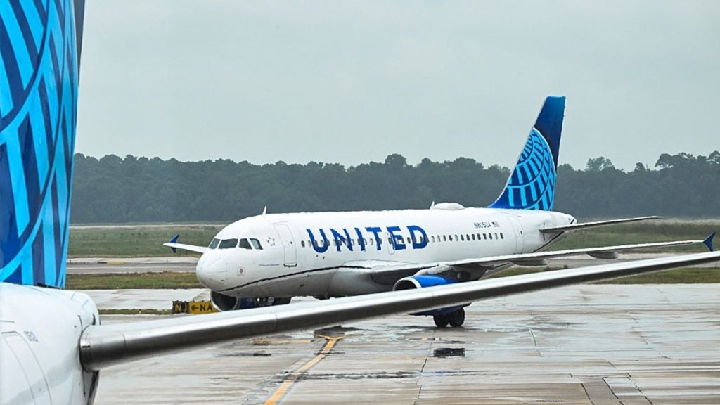 United Airlines Grounds Flights Nationwide Over Technology Issue