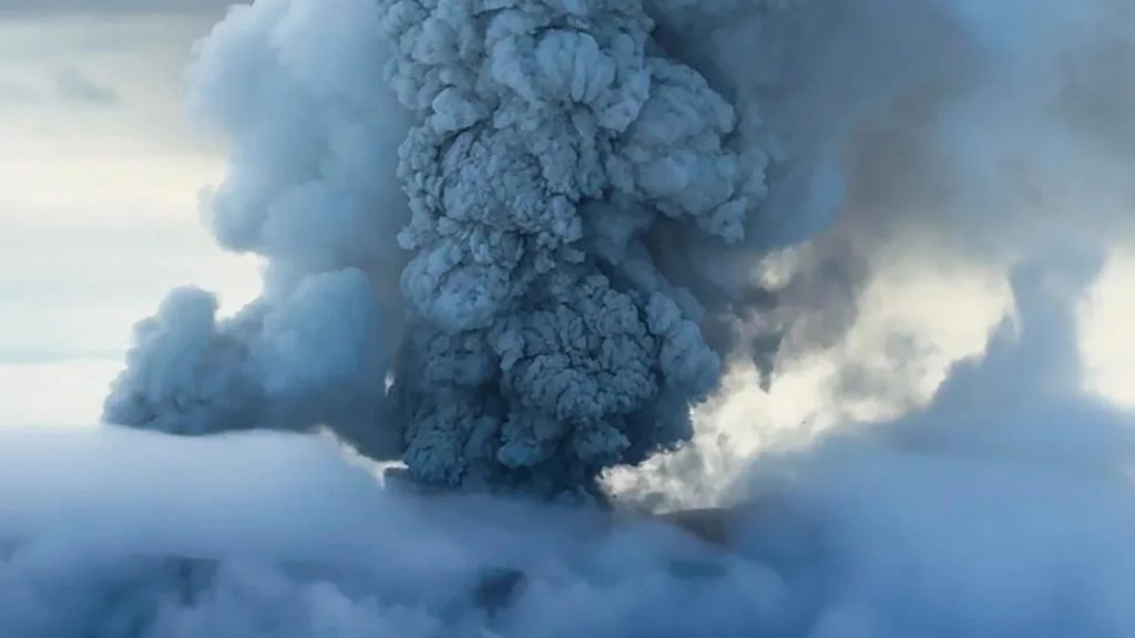 Volcano in Russia Erupts for the First Time in Centuries