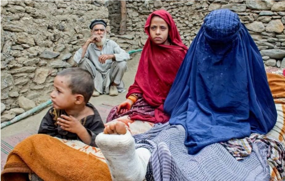 During the Devastating Earthquake in Afghanistan, Rescuers Helped only Men