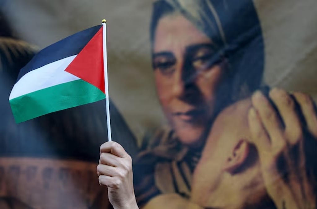 Here is a List of Notable Jewish and Jewish-American Activists who are Outspoken in their Support for Palestinian Rights. Newer Books Added to the End of This Listing