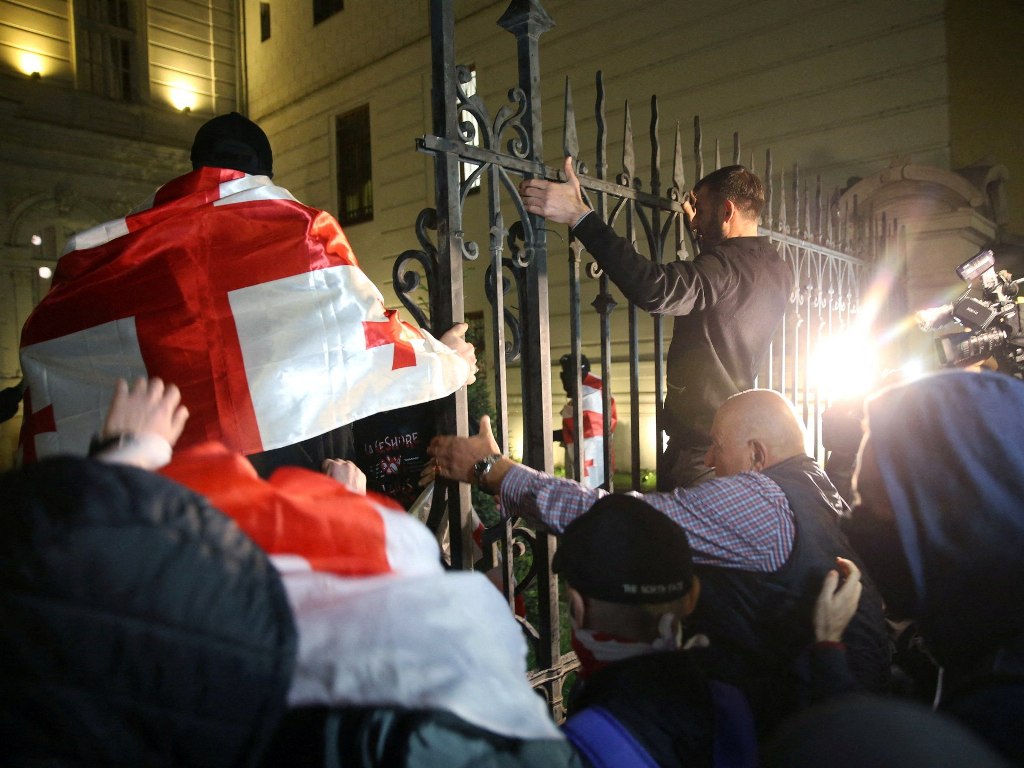 Georgia PM Says Protesters Tried to Overthrow Government, Vows Crackdown