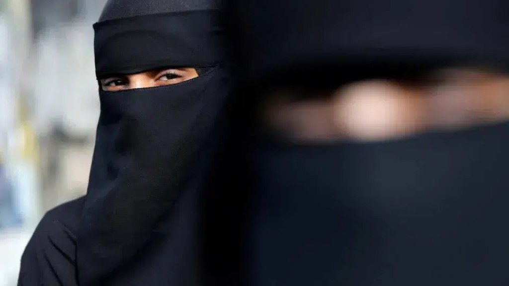 Parliament Approves Ban on Burqa in Public Spaces in Portugal