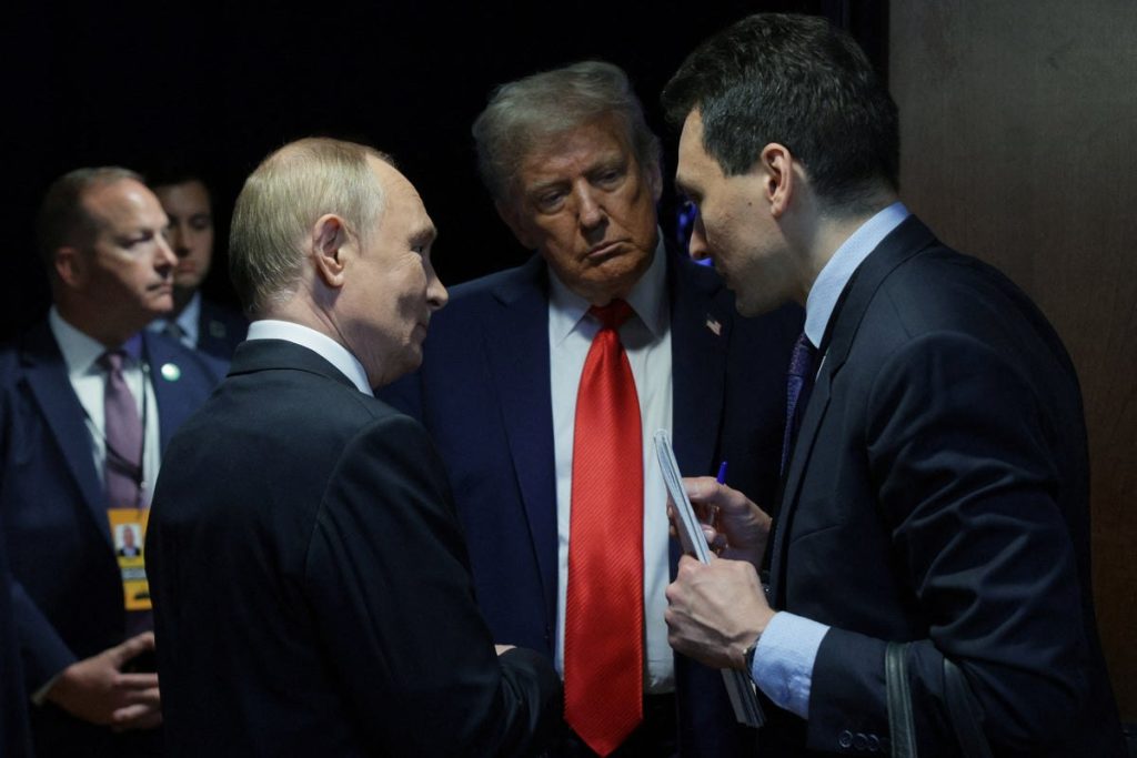 Former US Ambassador Urges Trump to Avoid Bad Ukraine Deal ‘for the Sake of Signing’