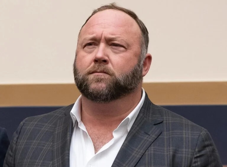 It’s Very Curious that Alex Jones of all People, the Guy Known for Conspiracy Theories, Finally Found one he Doesn’t Believe in… Which Happens to be the Most Obvious Conspiracy of Them All