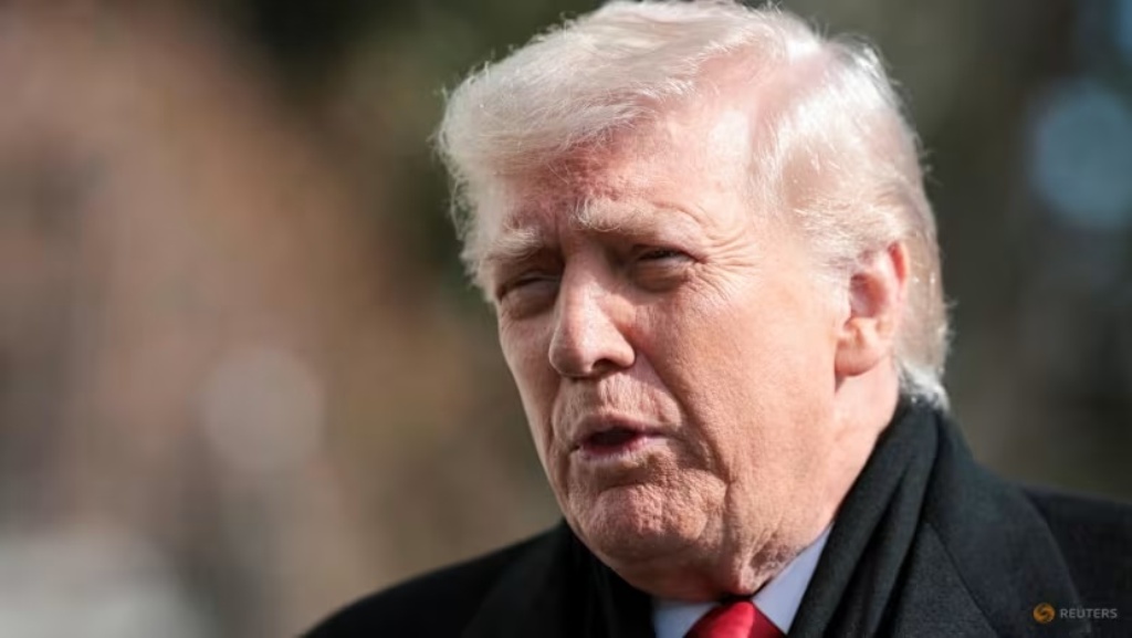 Trump, Seeking Damage Control, Weighs Less Aggressive Approach in Minneapolis