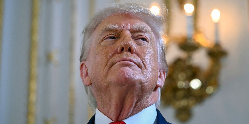 Trump Won’t Say Whether He Would use Force to Seize Greenland