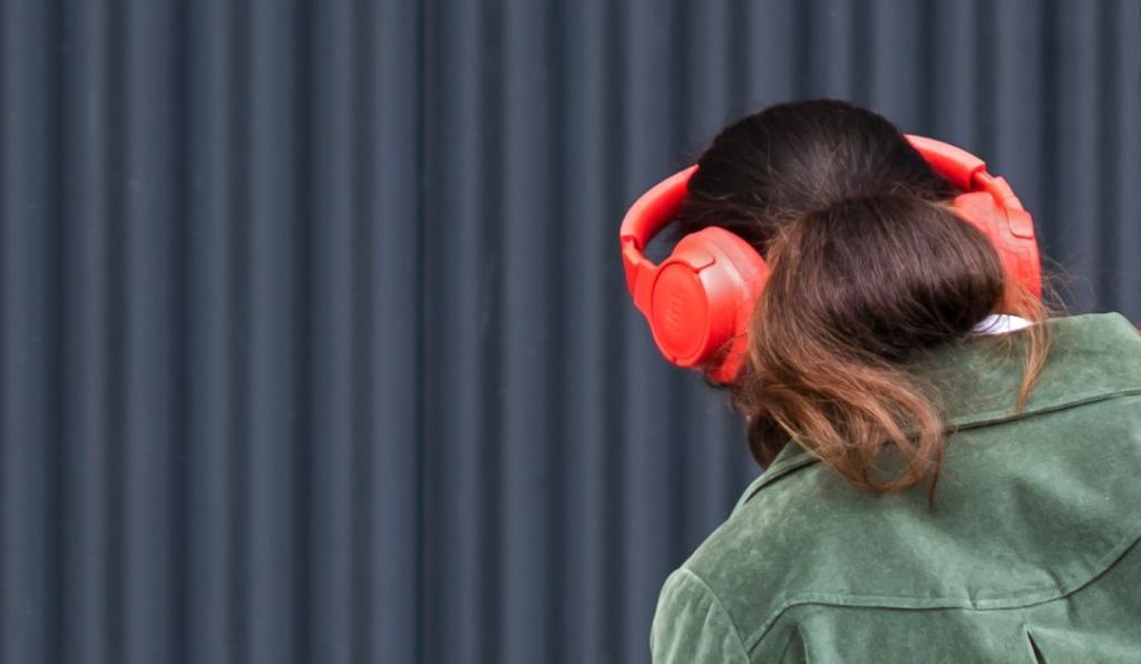 Man Pleads Guilty to $8 Million AI-generated Music Scheme