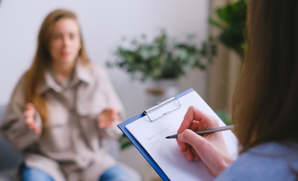 The Most Dangerous 77 Seconds ever Recorded by a Psychiatrist Just Broke Containment Again